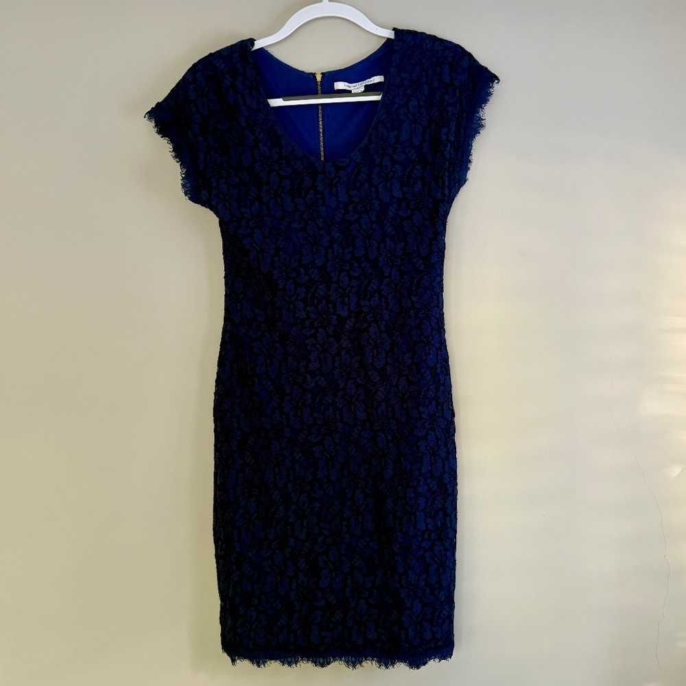 ++Diane Von Furstenberg Formal Blue Lace Dress, Size 2++